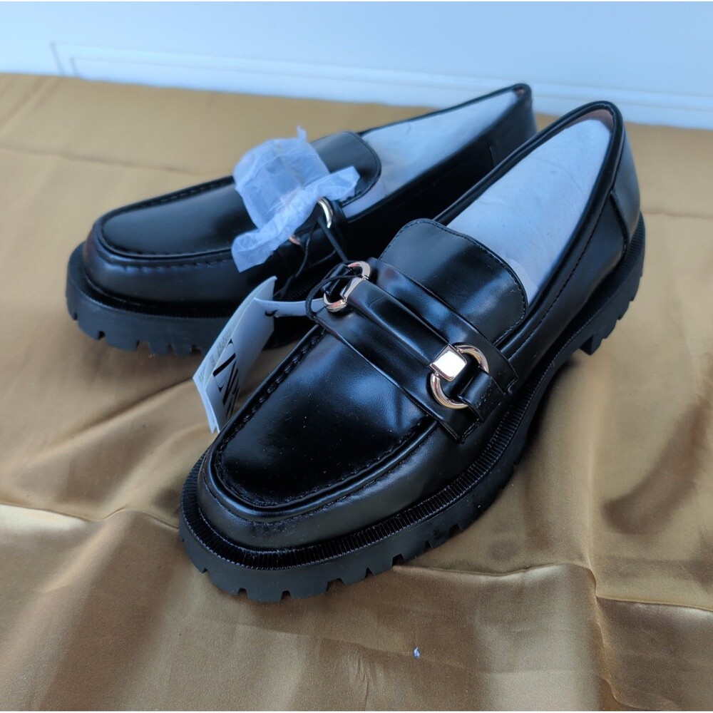 Zara Women’s Black Leather Buckle Lug Sole Loafers Size US 7.5, Eur 38.New